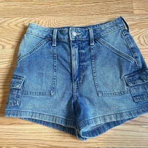 Hollister light wash cargo shorts
